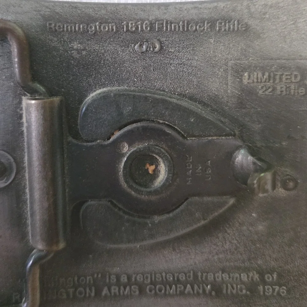 Remington Belt Buckle Mens Excellent 1976 Flintlock Rifle Limited Edition
